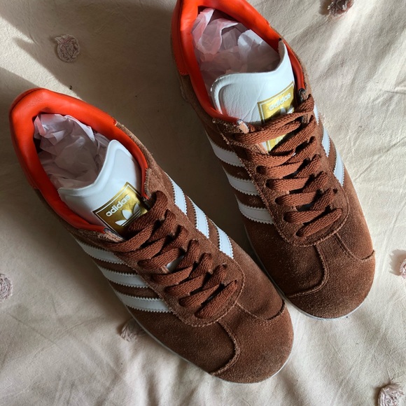 burnt orange adidas gazelle